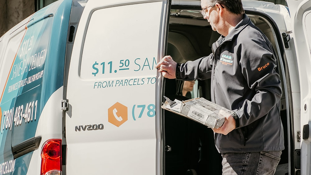 Discover how same-day delivery in Edmonton allows local retailers to outperform national big-box carriers. Learn about e-commerce fulfillment, last-mile delivery, and local courier services for 2026.