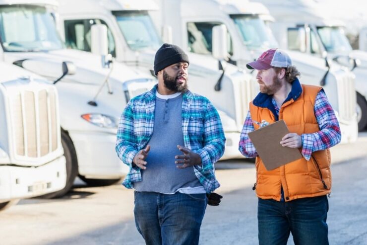 Alberta E-Commerce Fulfillment vs. Self-Shipping: Van, 5-Ton, Flat Deck, or 53' Trailer?